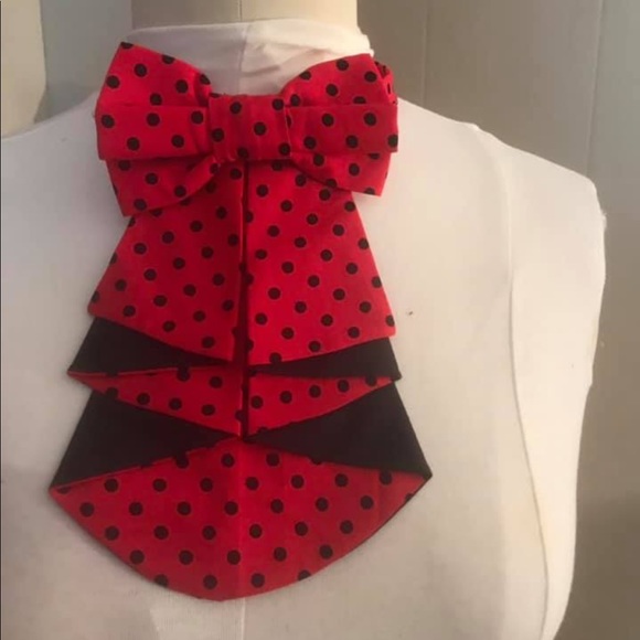 Red/Black Jabot Bow Tie - Picture 1 of 1